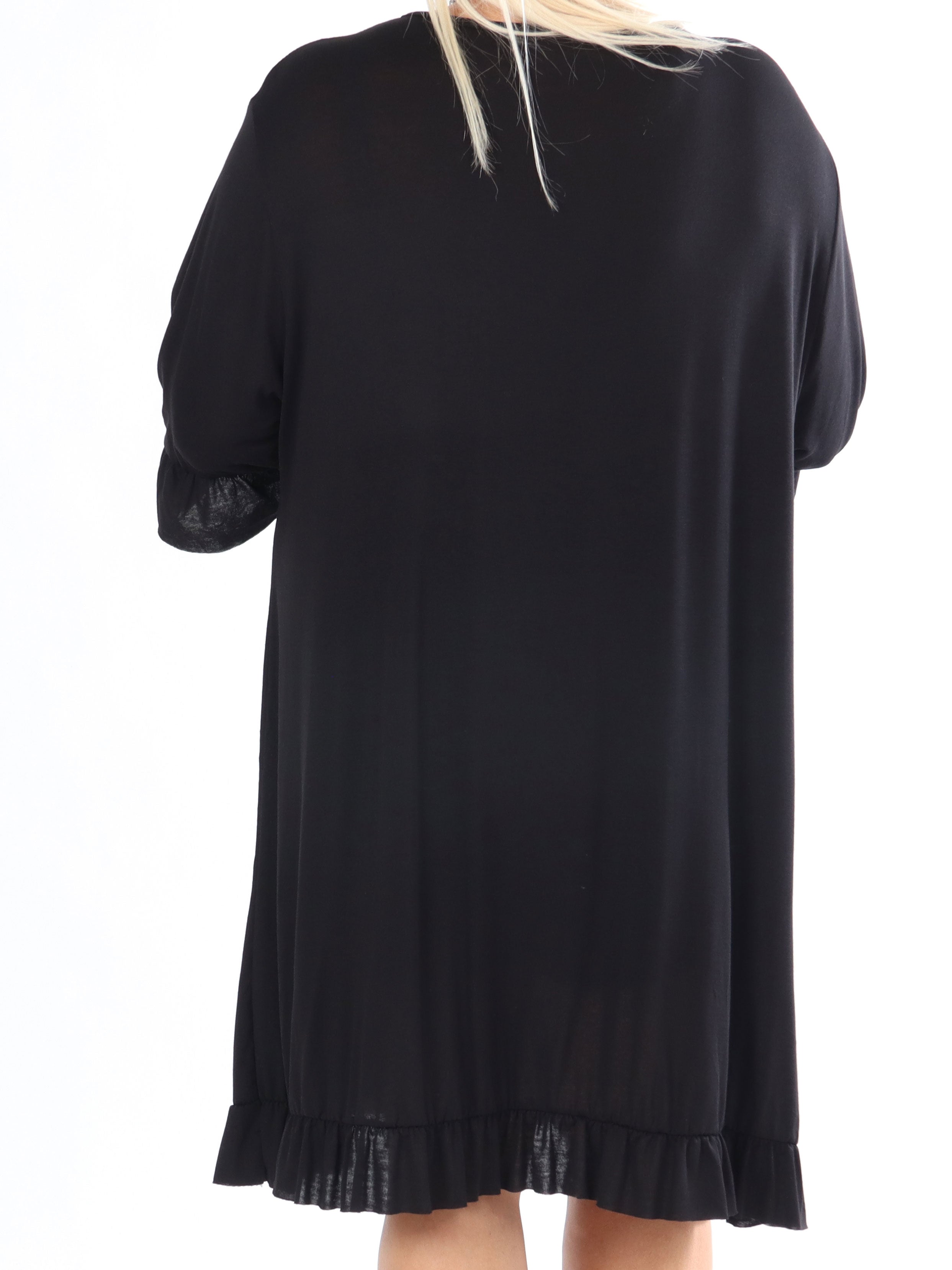 Leonara - Simpel plus size kjole i viscose med flæsekanter